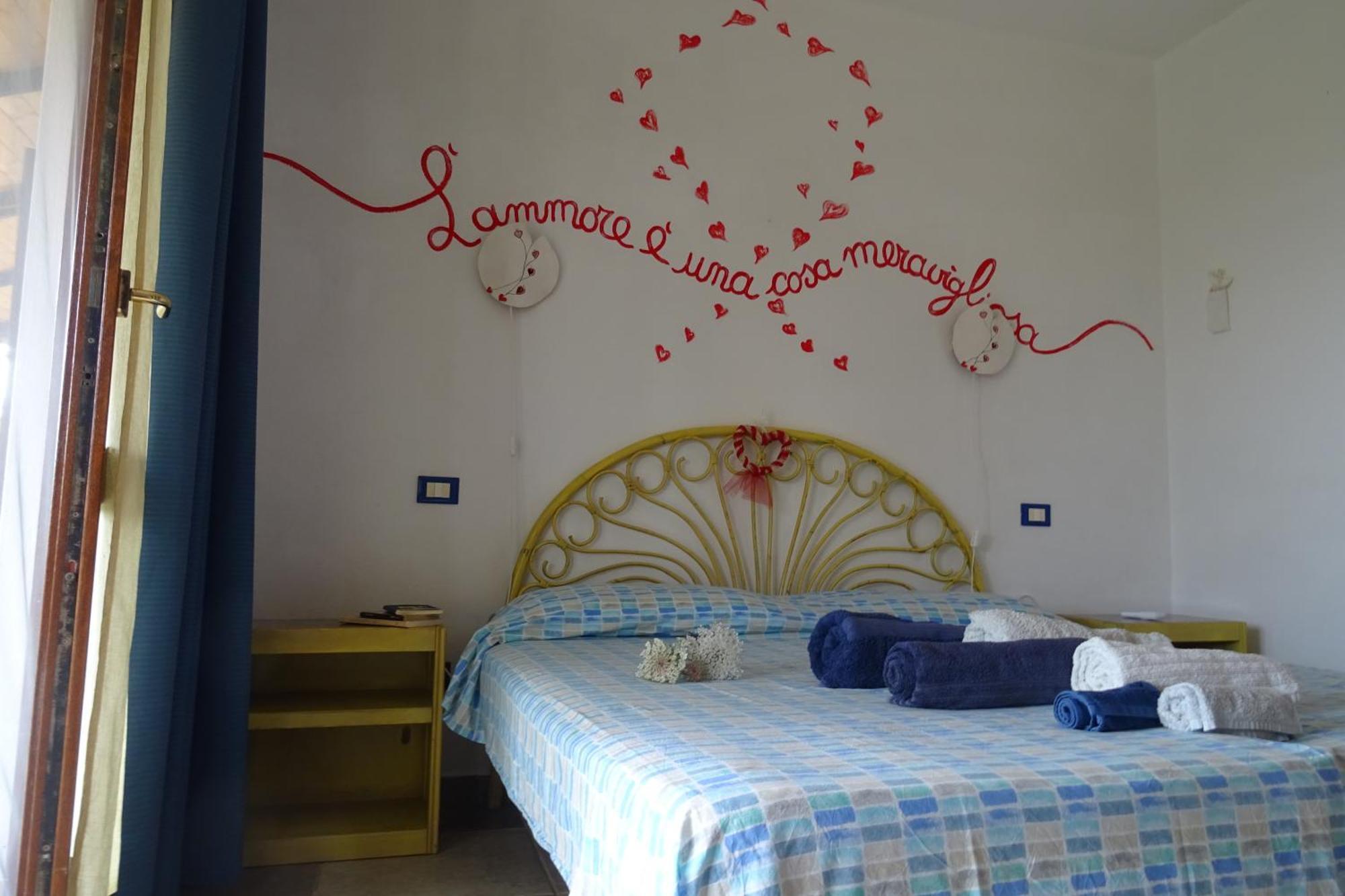 B&B Casa Per Ferie Villaggiocarovana Castiadas Buitenkant foto