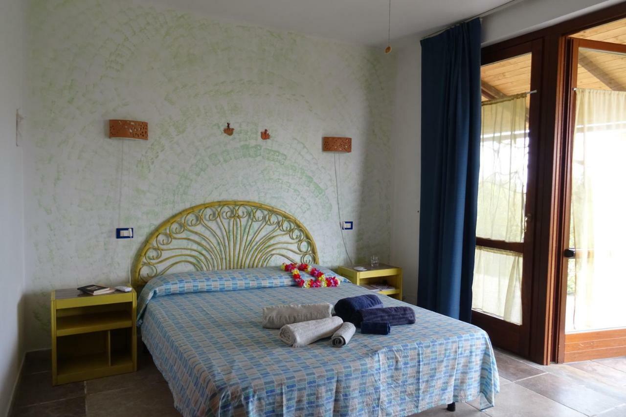 B&B Casa Per Ferie Villaggiocarovana Castiadas Buitenkant foto