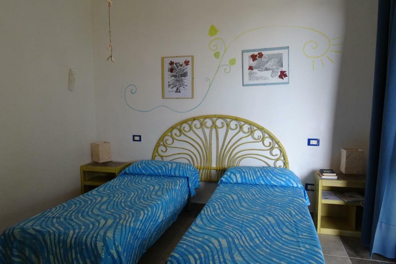 B&B Casa Per Ferie Villaggiocarovana Castiadas Buitenkant foto