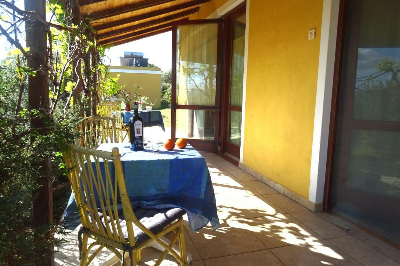 B&B Casa Per Ferie Villaggiocarovana Castiadas Buitenkant foto